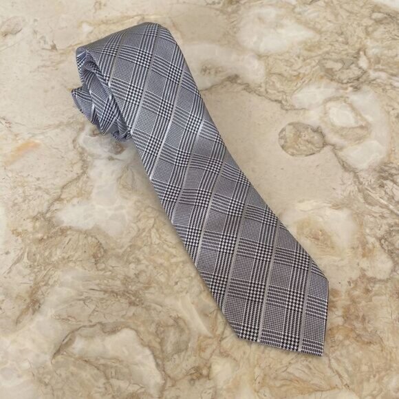 MEXX 100% Silk Houndstooth Skinny Tie - Picture 3 of 6